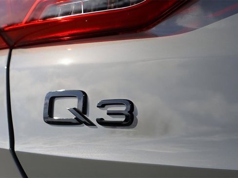 Used 2025 Audi Q3 2.0T Premium w/ Convenience Package image 28