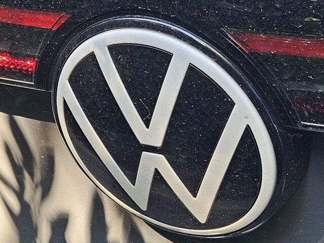 Used 2023 Volkswagen ID.4 Pro RWD image 9