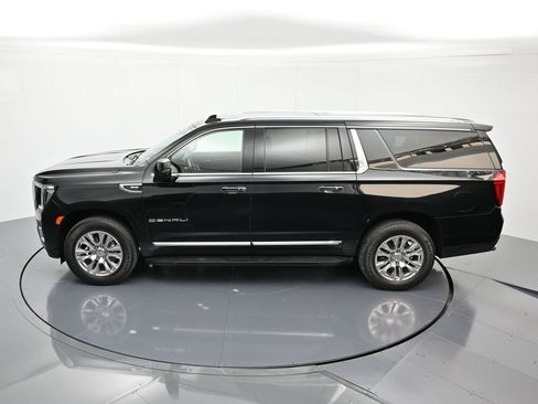 Used 2024 GMC Yukon XL Denali image 54
