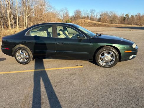 Used 2001 Oldsmobile Aurora 4.0 image 4