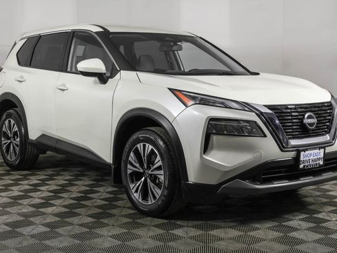 Used 2023 Nissan Rogue SV image 11