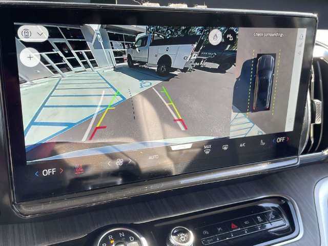 Used 2025 Ford Expedition Max Platinum w/ Platinum Ultimate Package AWD/4WD image 6