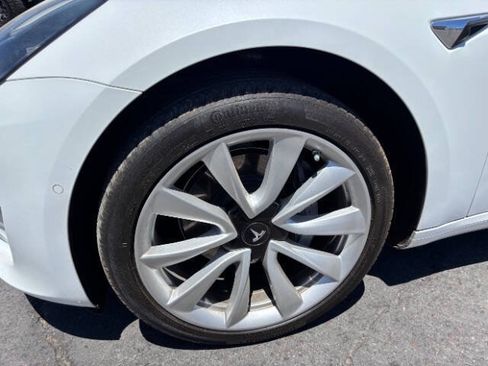 Used 2018 Tesla Model 3 Long Range RWD image 9