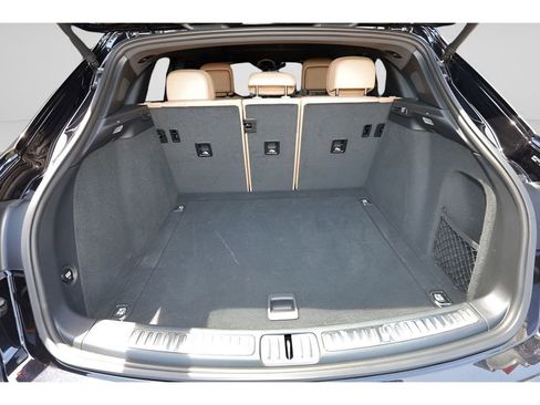 Used 2021 Porsche Macan AWD/4WD image 17