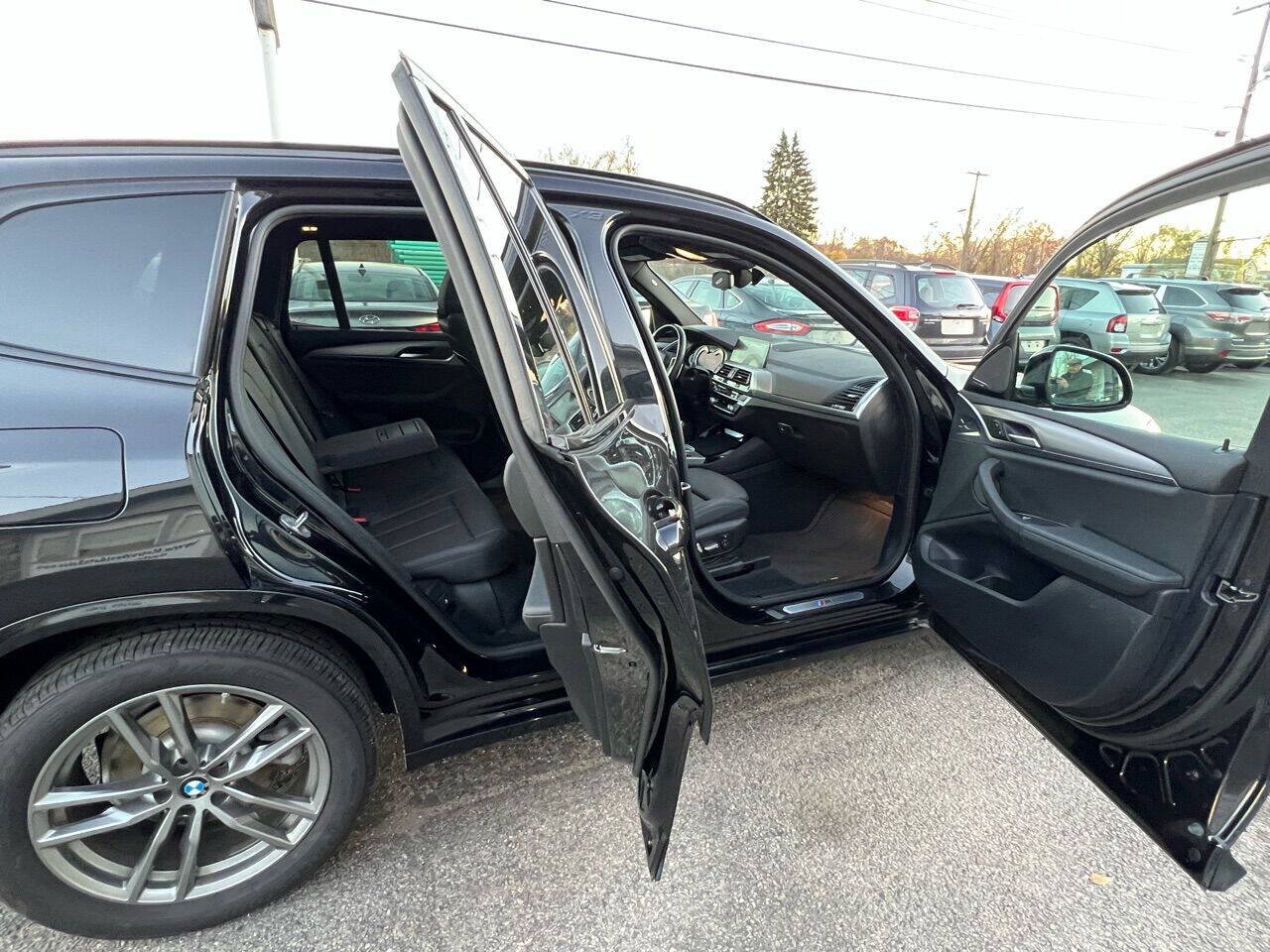 Used 2019 BMW X3 xDrive30i w/ M Sport Package 2 AWD/4WD image 30
