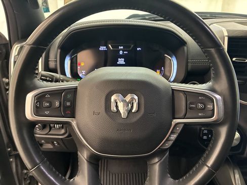 Used 2024 RAM 1500 Laramie AWD/4WD image 15