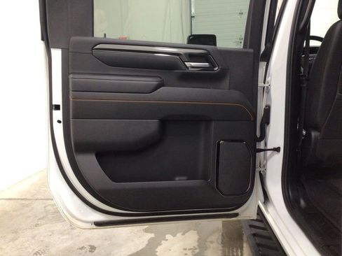 Used 2024 GMC Sierra 2500 AT4 w/ AT4 Premium Plus Package image 21