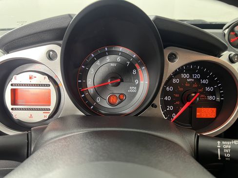 Used 2012 Nissan 370Z Touring w/ Sport Pkg image 28