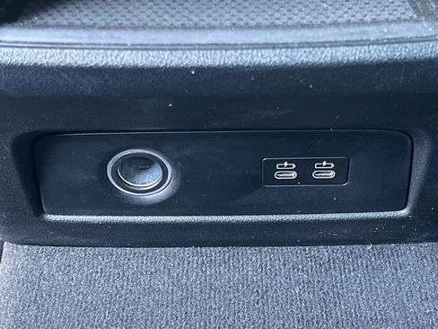 Used 2024 BMW X5 sDrive40i w/ Parking Assistance Package image 21