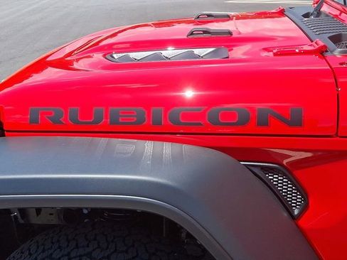 Used 2025 Jeep Wrangler Unlimited Rubicon AWD/4WD image 10