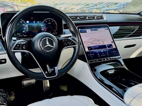 Certified 2023 Mercedes-Benz Maybach S 680 4MATIC image 30