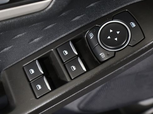 Used 2020 Ford Escape SE image 35