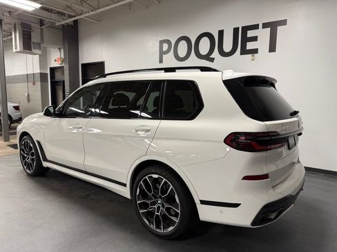 Used 2024 BMW X7 xDrive40i w/ M Sport Package AWD/4WD image 6