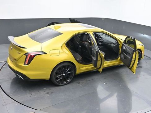 Used 2024 Cadillac CT4 V w/ LPO, ONYX Package image 66