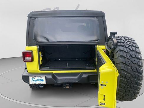 Used 2022 Jeep Wrangler Sport AWD/4WD image 25