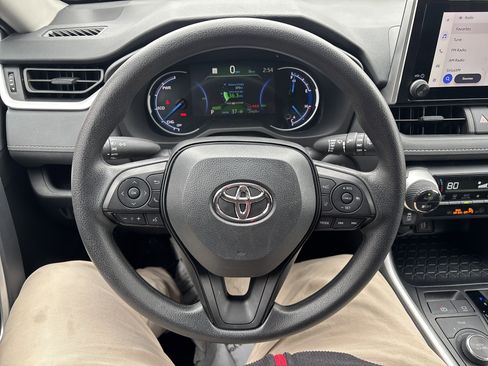 Certified 2025 Toyota RAV4 XLE image 20