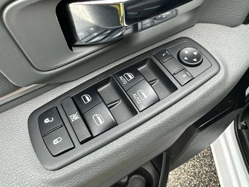 Used 2019 RAM 1500 Warlock AWD/4WD image 14