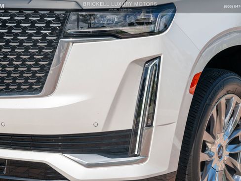 Used 2024 Cadillac Escalade ESV Luxury AWD/4WD image 60