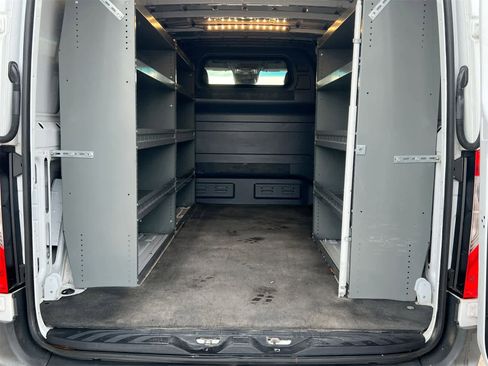 Used 2023 Mercedes-Benz Sprinter 2500 image 27