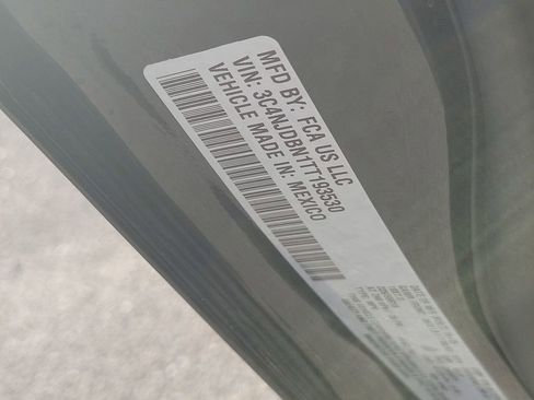 Used 2026 Jeep Compass Latitude image 48