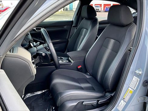 Used 2023 Honda Civic Sport image 7