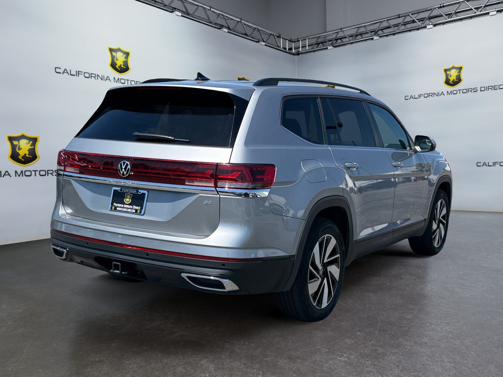 Used 2025 Volkswagen Atlas SE FWD image 5
