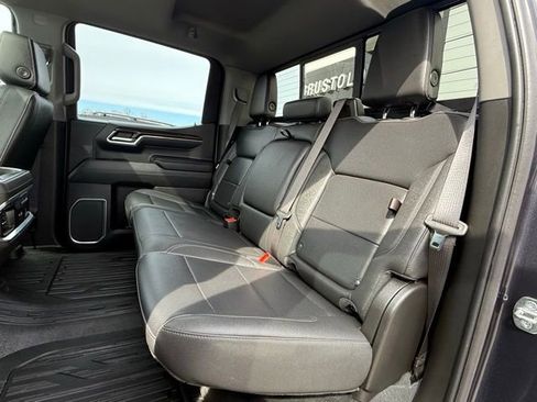 Used 2023 GMC Sierra 1500 SLT image 19