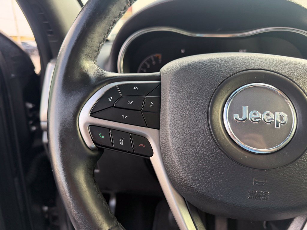 Used 2019 Jeep Grand Cherokee Altitude AWD/4WD image 32