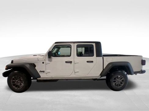 New 2026 Jeep Gladiator Sport AWD/4WD image 2