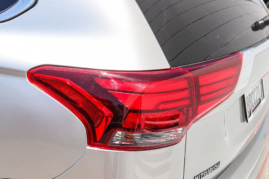 Used 2018 Mitsubishi Outlander GT AWD/4WD image 7