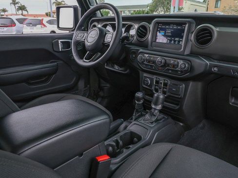 Used 2023 Jeep Wrangler Unlimited w/ Cold Weather Group AWD/4WD image 36