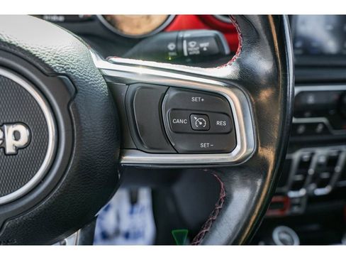 Used 2020 Jeep Gladiator Rubicon image 11