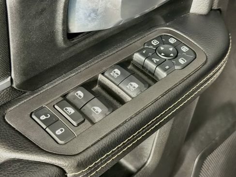 Used 2025 RAM 2500 Big Horn AWD/4WD image 18