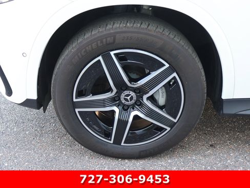 Used 2025 Mercedes-Benz GLC 300 4MATIC image 13