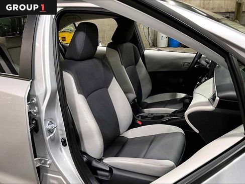 Certified 2025 Toyota Corolla LE image 8