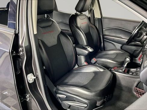 Used 2020 Jeep Compass Trailhawk AWD/4WD image 27