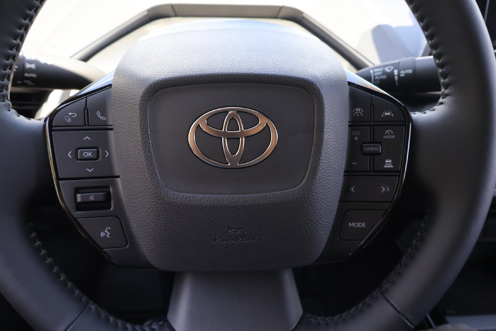 Certified 2026 Toyota Prius FWD image 19