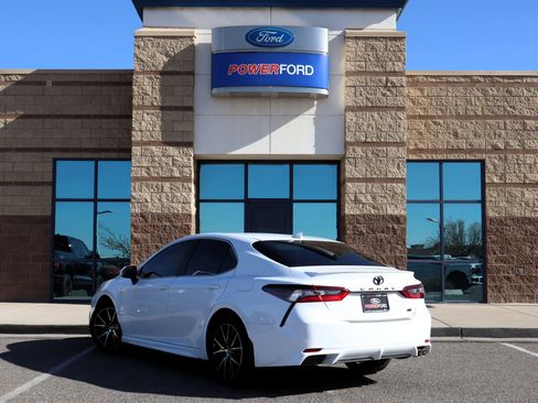 Used 2024 Toyota Camry SE image 8