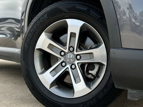 Used 2023 Honda Pilot EX-L image 9