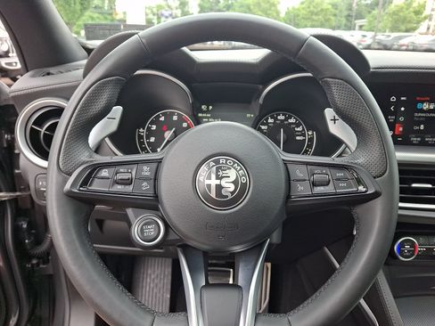 Used 2023 Alfa Romeo Stelvio Veloce AWD/4WD image 20