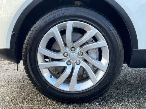Used 2018 Land Rover Discovery HSE image 37