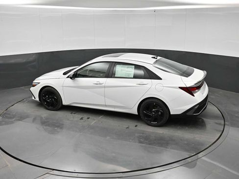New 2026 Hyundai Elantra SEL Sport FWD image 33