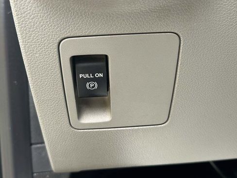 Used 2018 Ford F150 XL w/ Equipment Group 101A Mid RWD image 18