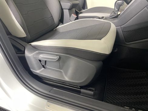 New 2026 Volkswagen Taos SE AWD/4WD image 24