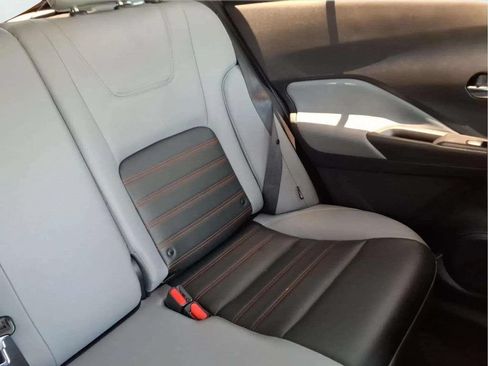 Used 2023 Nissan Kicks SR w/ SR Premium Package FWD image 19