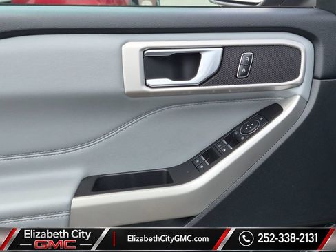 Used 2022 Ford Explorer XLT w/ Equipment Group 202A AWD/4WD image 12