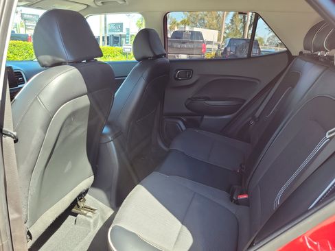Used 2023 Hyundai Venue Limited w/ Cargo Package FWD image 12