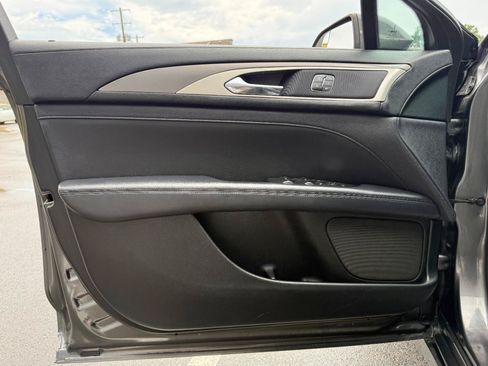 Used 2018 Lincoln MKZ Premiere w/ Magnetic Appearance Package FWD image 17