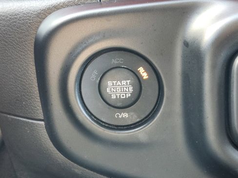 Used 2022 Jeep Wrangler Unlimited Rubicon w/ Steel Bumper Group image 28