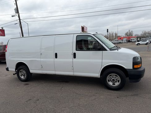 Used 2023 GMC Savana 3500 Extended w/ Driver Convenience Package image 1
